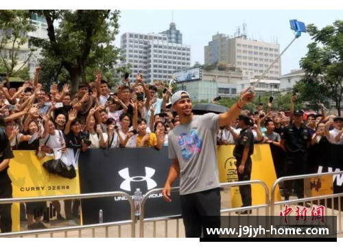 2015 NBA上海赛：明星对决激烈碰撞 观众热情高涨